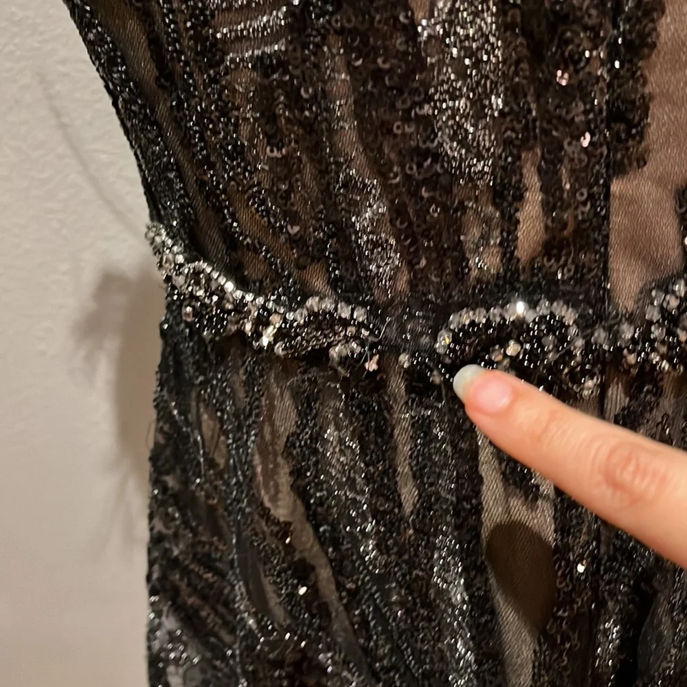 Max Duggal EMBELLISHED FEATHER CAP SLEEVE DRESS NWT 79339 - Picture 5 of 13